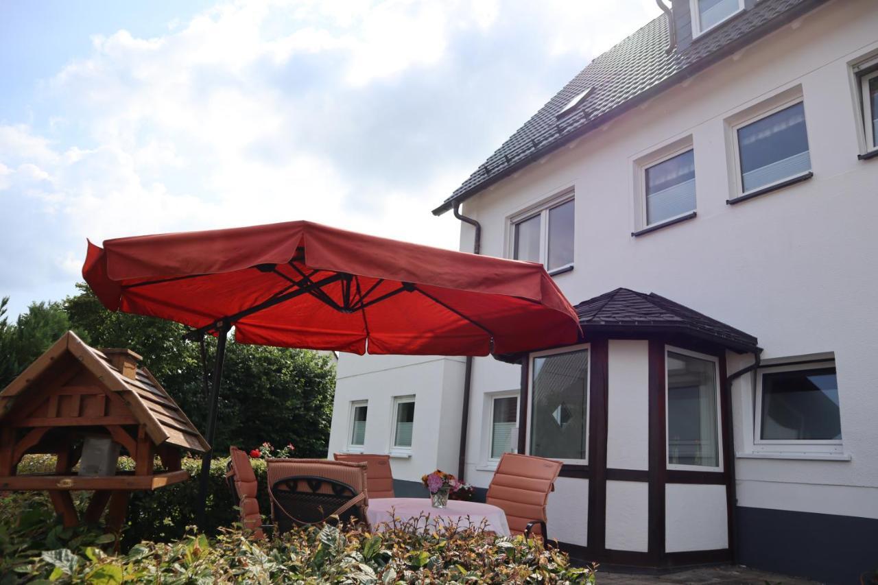 Ferienwohnung Dicke Linde Schmallenberg Exterior foto